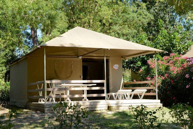 Location tente lodge à Beaulieu sur Dordogne