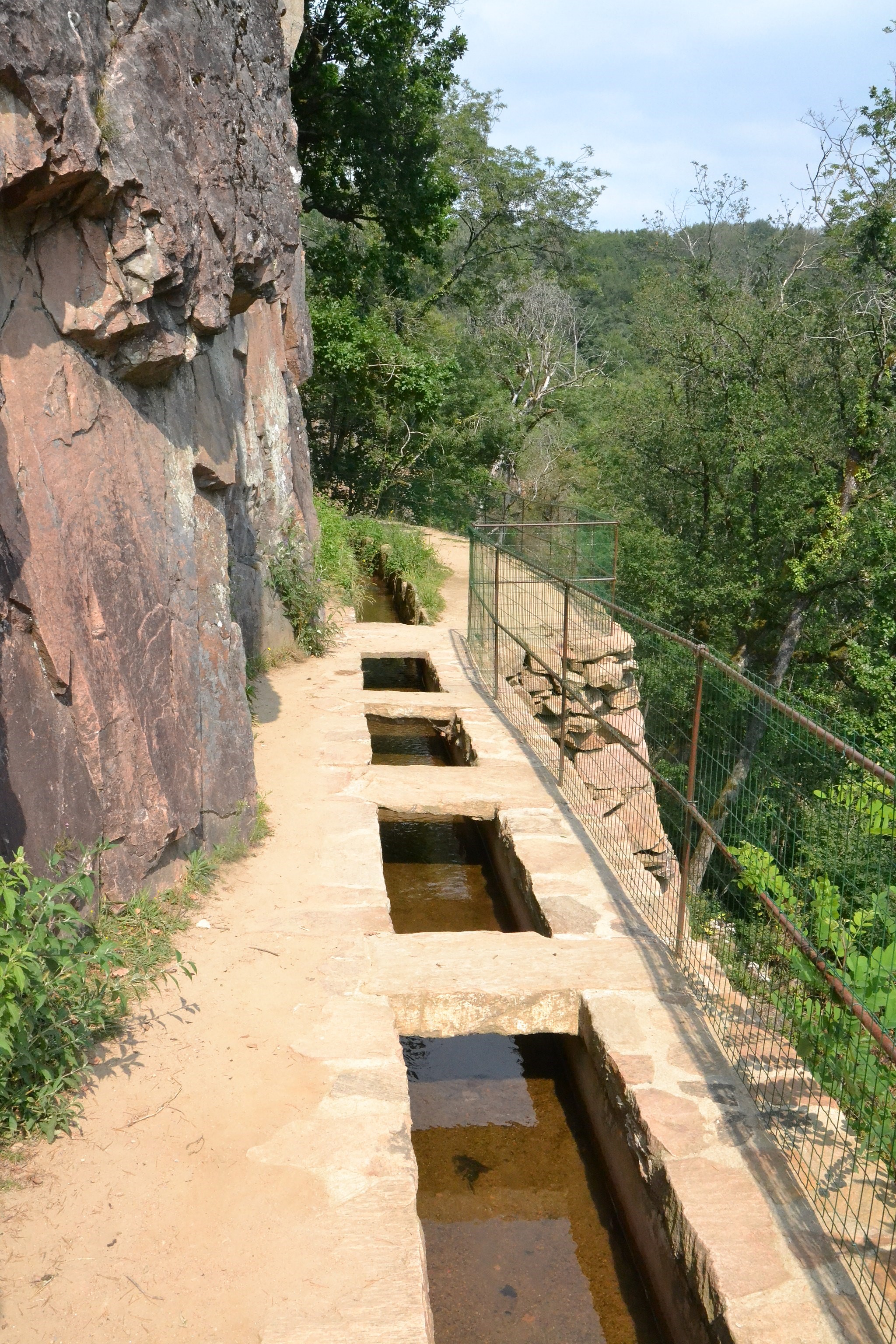 canal des moines à Aubazine