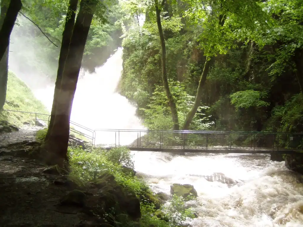 cascades de gimel 4