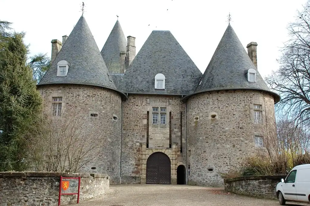château de pompadour correze 1